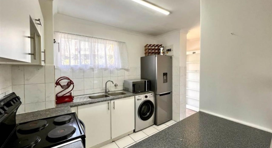 To Let 2 Bedroom Property for Rent in Durban North KwaZulu-Natal