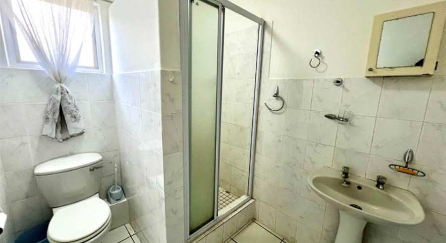 To Let 2 Bedroom Property for Rent in Durban North KwaZulu-Natal