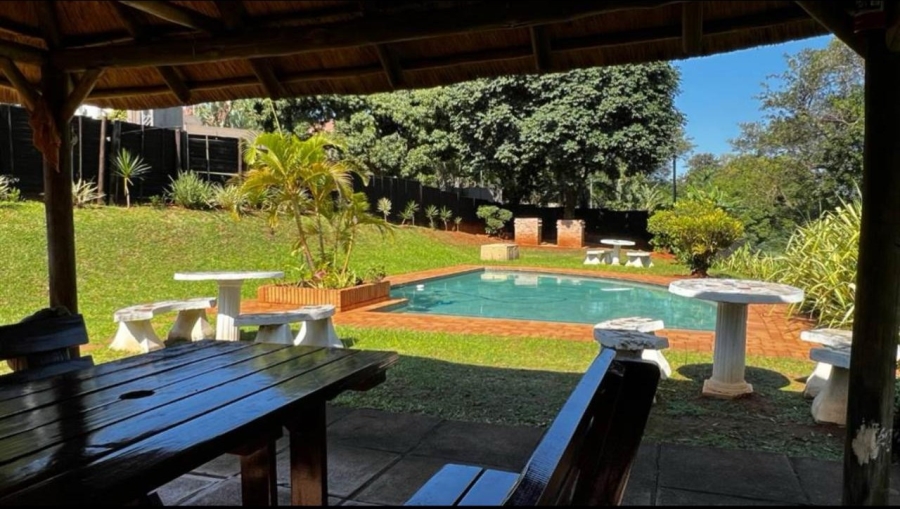 To Let 2 Bedroom Property for Rent in Durban North KwaZulu-Natal