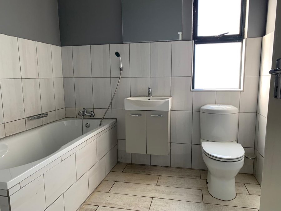 To Let 3 Bedroom Property for Rent in Empangeni Rail KwaZulu-Natal
