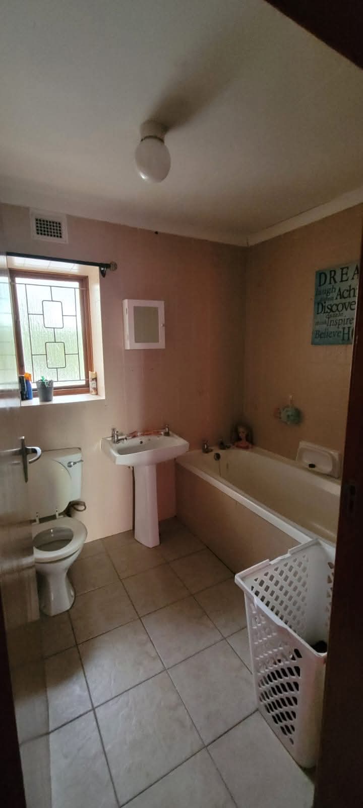 To Let 3 Bedroom Property for Rent in Amanzimtoti KwaZulu-Natal