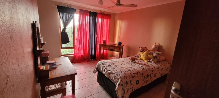 To Let 3 Bedroom Property for Rent in Amanzimtoti KwaZulu-Natal