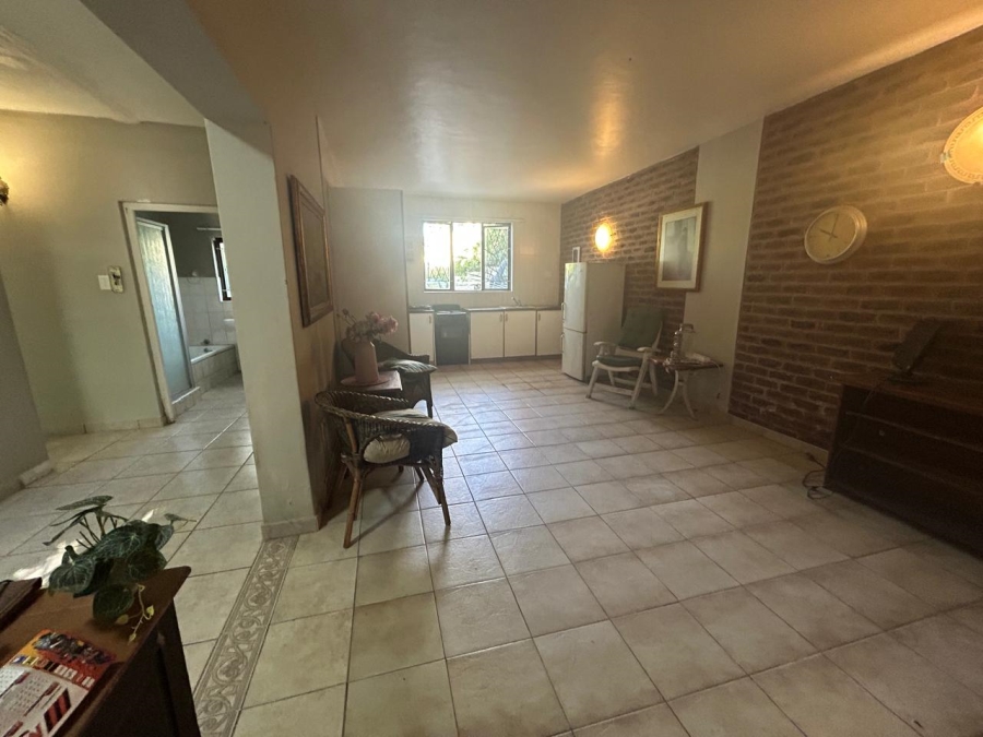 To Let 2 Bedroom Property for Rent in Uvongo KwaZulu-Natal