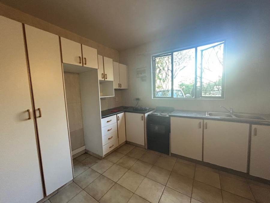 To Let 2 Bedroom Property for Rent in Uvongo KwaZulu-Natal