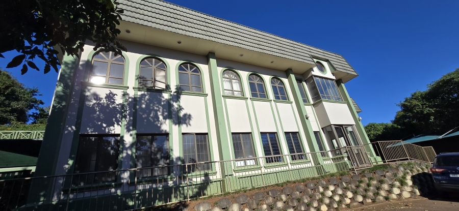 To Let commercial Property for Rent in Kloof KwaZulu-Natal