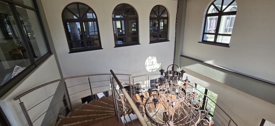 To Let commercial Property for Rent in Kloof KwaZulu-Natal
