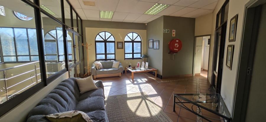 To Let commercial Property for Rent in Kloof KwaZulu-Natal
