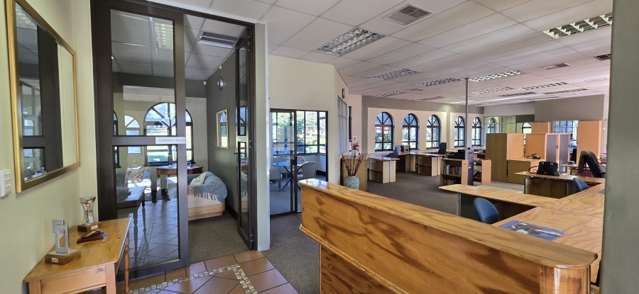 To Let commercial Property for Rent in Kloof KwaZulu-Natal