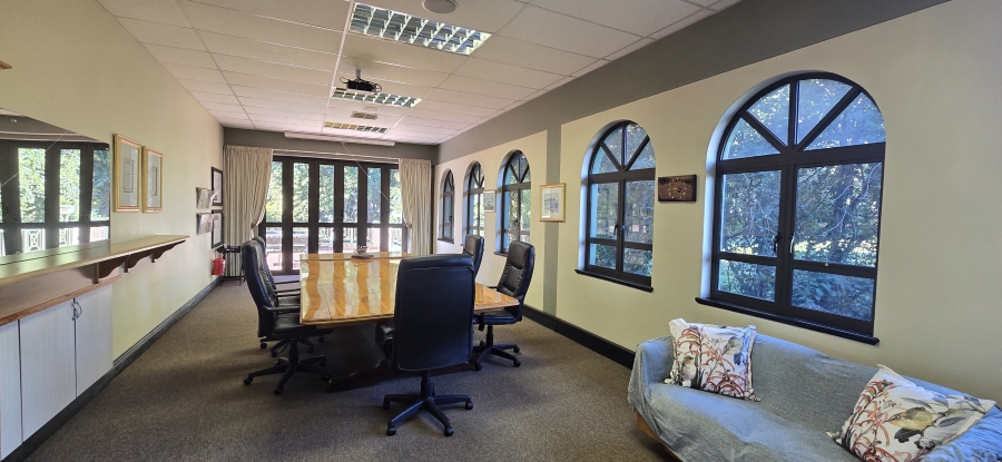 To Let commercial Property for Rent in Kloof KwaZulu-Natal