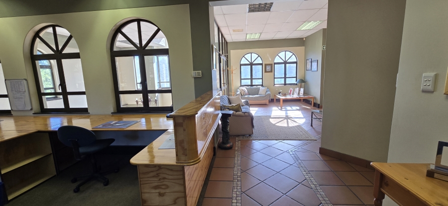 To Let commercial Property for Rent in Kloof KwaZulu-Natal