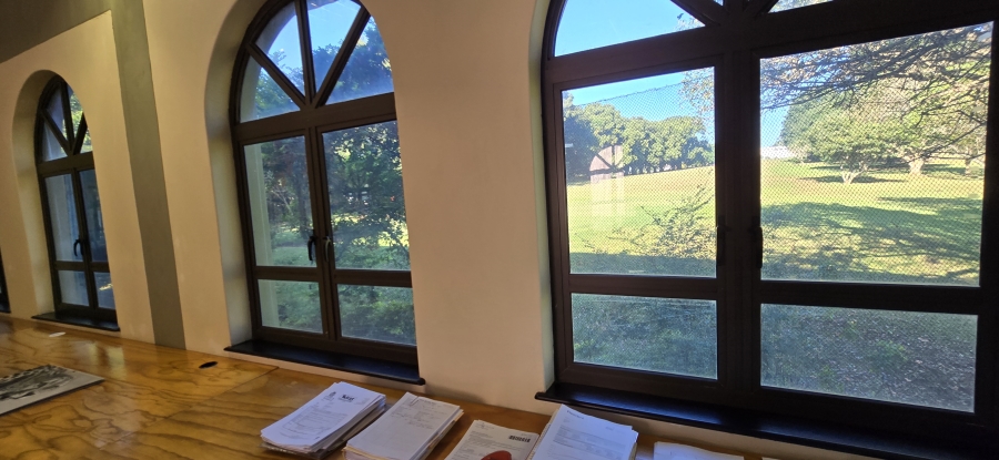 To Let commercial Property for Rent in Kloof KwaZulu-Natal
