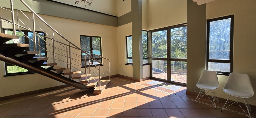 To Let commercial Property for Rent in Kloof KwaZulu-Natal