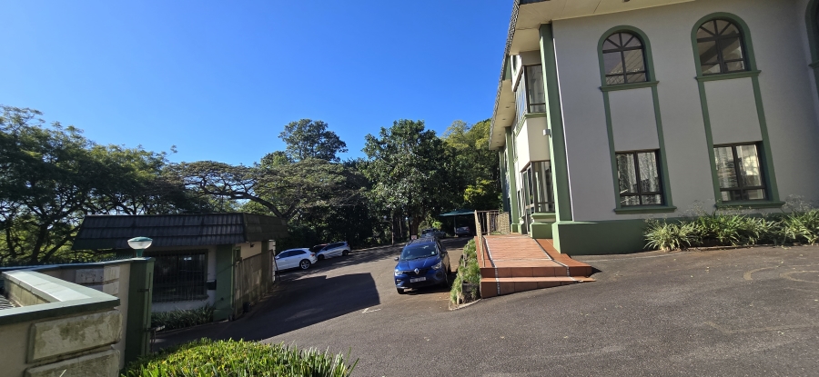 To Let commercial Property for Rent in Kloof KwaZulu-Natal