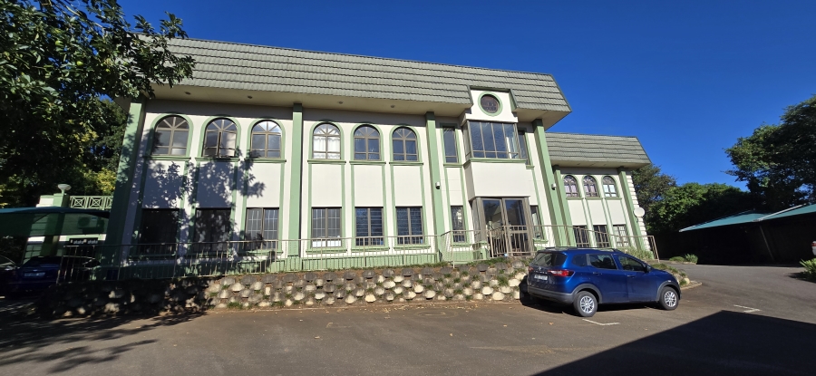 To Let commercial Property for Rent in Kloof KwaZulu-Natal