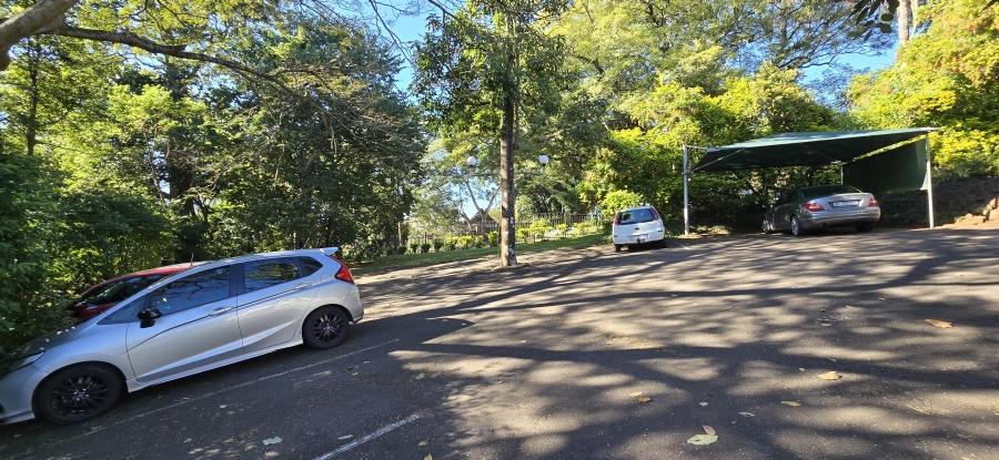 To Let commercial Property for Rent in Kloof KwaZulu-Natal