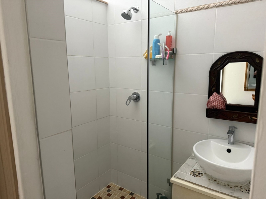 2 Bedroom Property for Sale in Essenwood KwaZulu-Natal