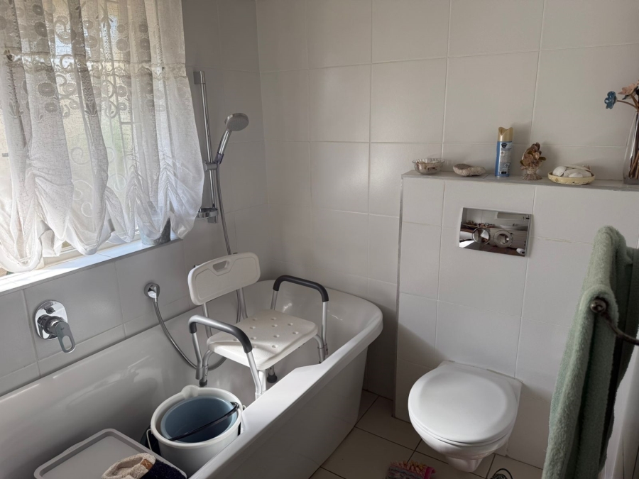 2 Bedroom Property for Sale in Essenwood KwaZulu-Natal
