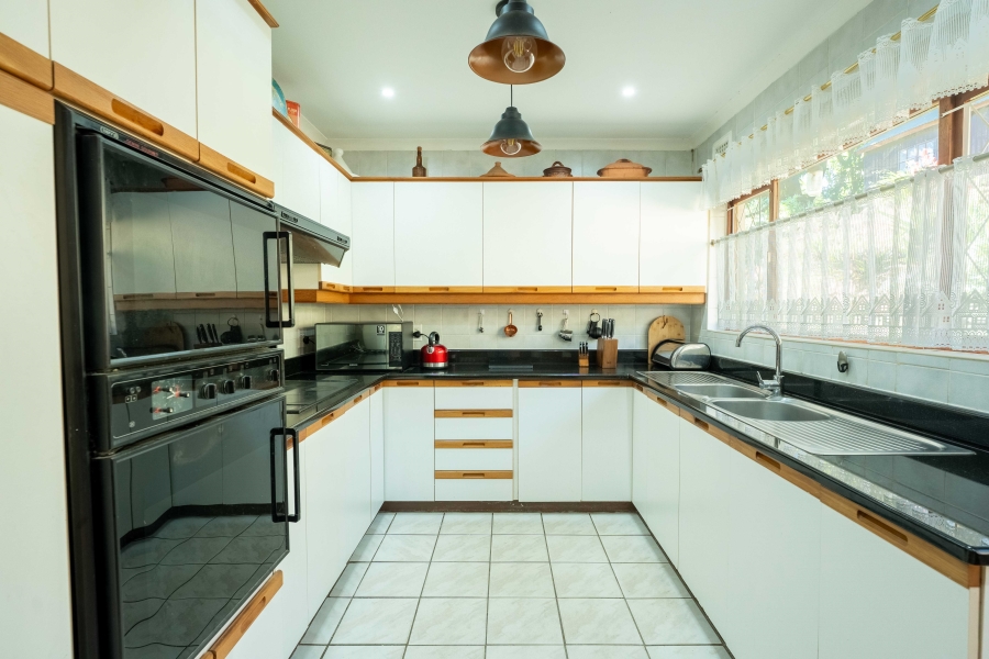 3 Bedroom Property for Sale in Amanzimtoti KwaZulu-Natal