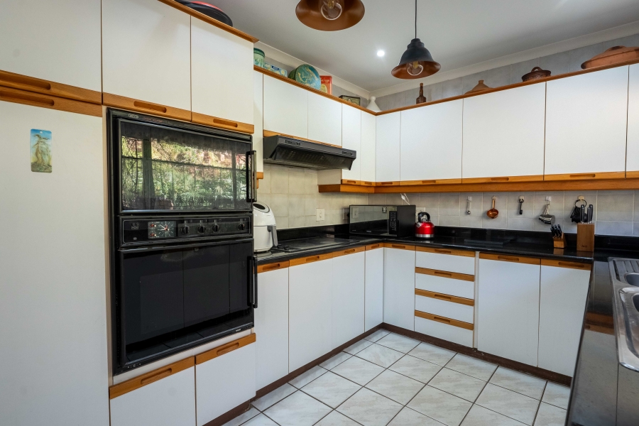 3 Bedroom Property for Sale in Amanzimtoti KwaZulu-Natal