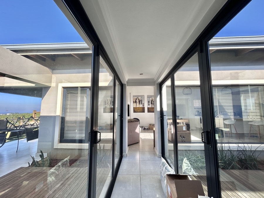 To Let 3 Bedroom Property for Rent in Shakas Rock KwaZulu-Natal