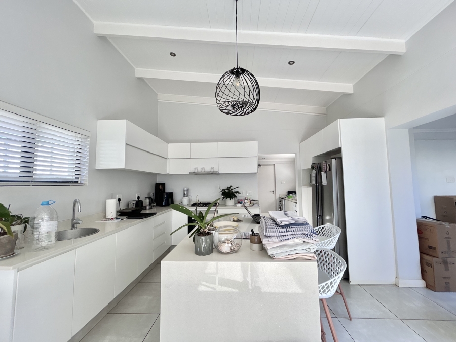 To Let 3 Bedroom Property for Rent in Shakas Rock KwaZulu-Natal