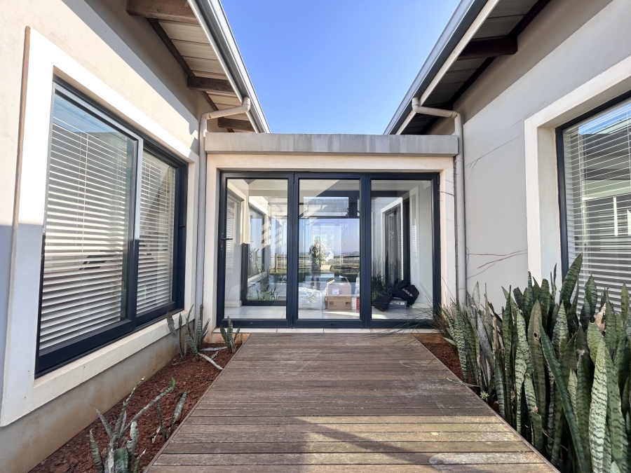 To Let 3 Bedroom Property for Rent in Shakas Rock KwaZulu-Natal