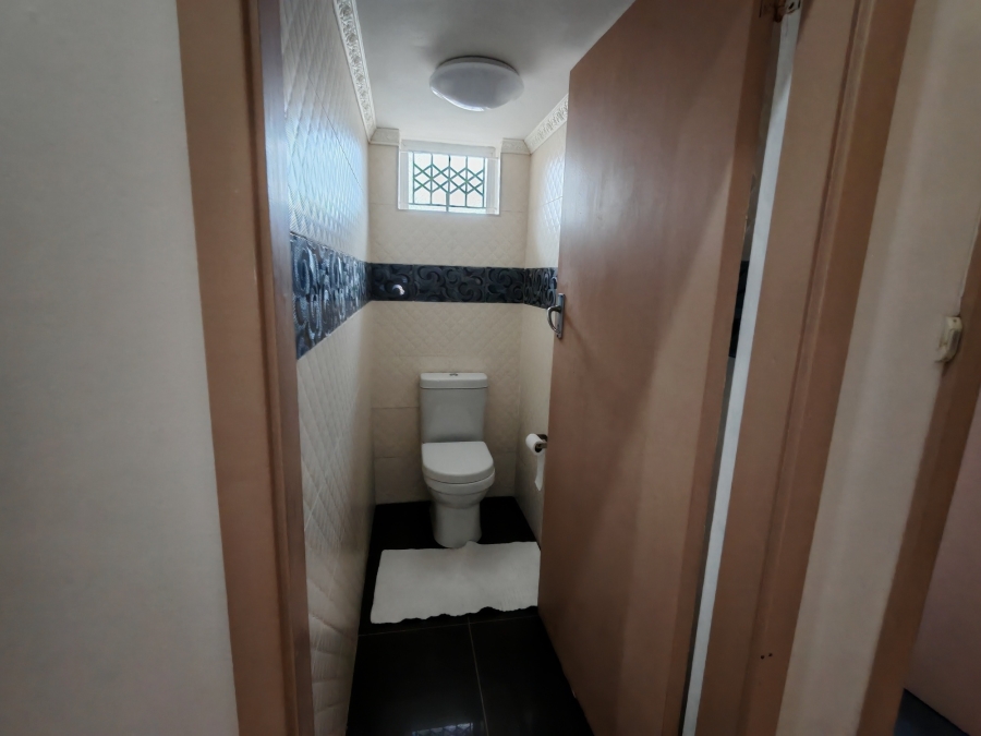 3 Bedroom Property for Sale in Ocean View KwaZulu-Natal