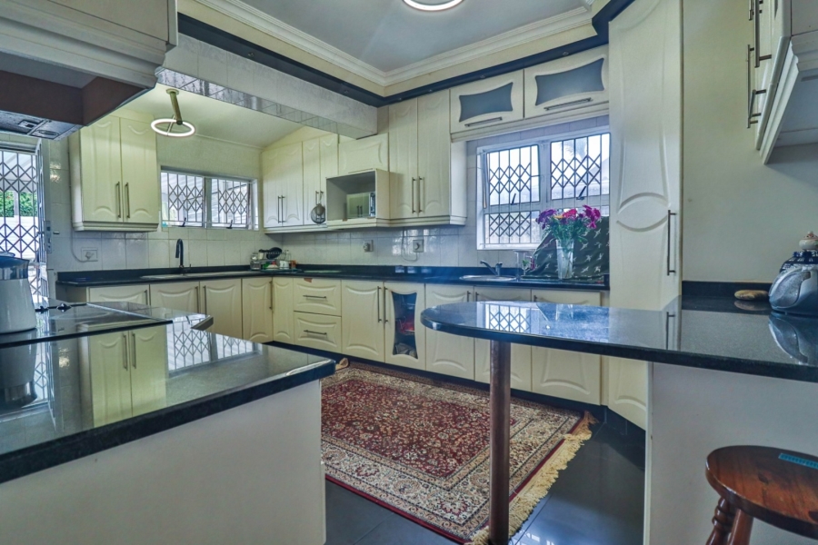 3 Bedroom Property for Sale in Ocean View KwaZulu-Natal