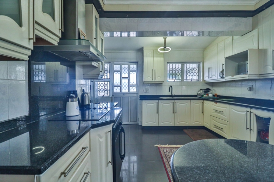 3 Bedroom Property for Sale in Ocean View KwaZulu-Natal