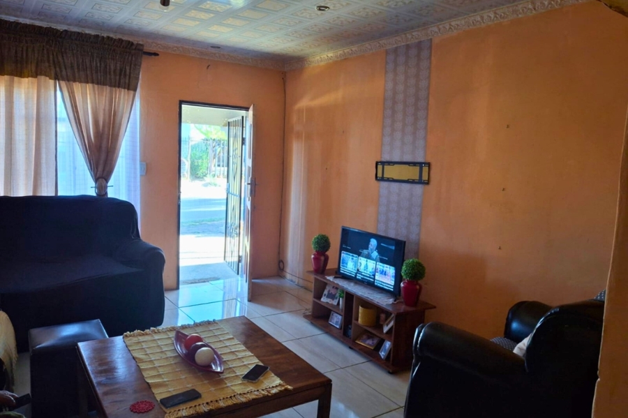 4 Bedroom Property for Sale in Bhekuzulu KwaZulu-Natal