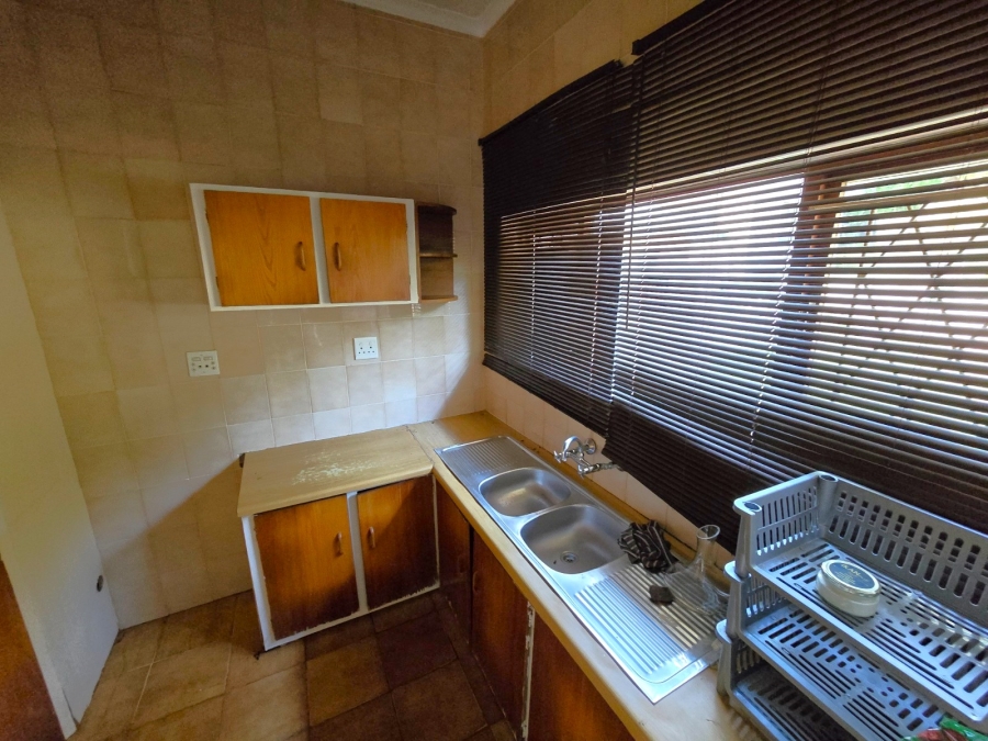 To Let 5 Bedroom Property for Rent in Uvongo KwaZulu-Natal