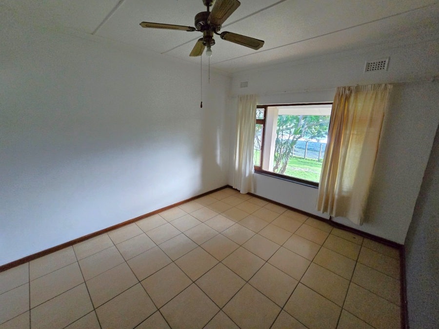 To Let 5 Bedroom Property for Rent in Uvongo KwaZulu-Natal