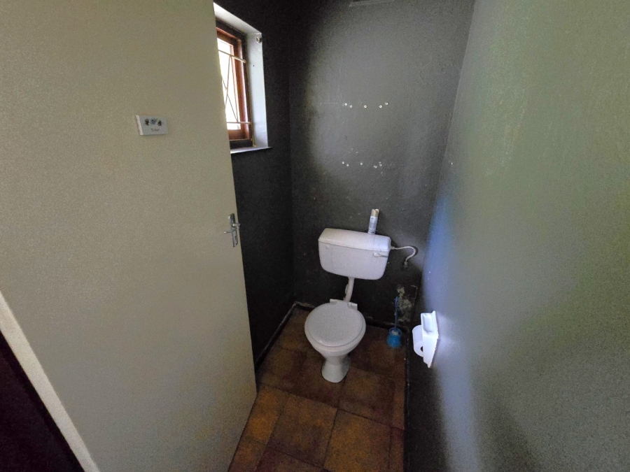 To Let 5 Bedroom Property for Rent in Uvongo KwaZulu-Natal