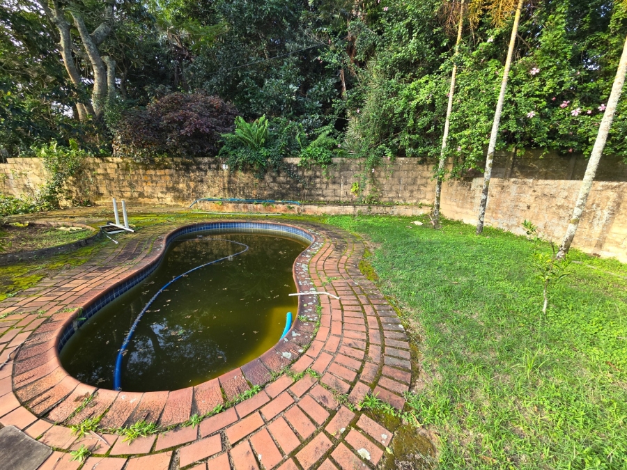 To Let 5 Bedroom Property for Rent in Uvongo KwaZulu-Natal
