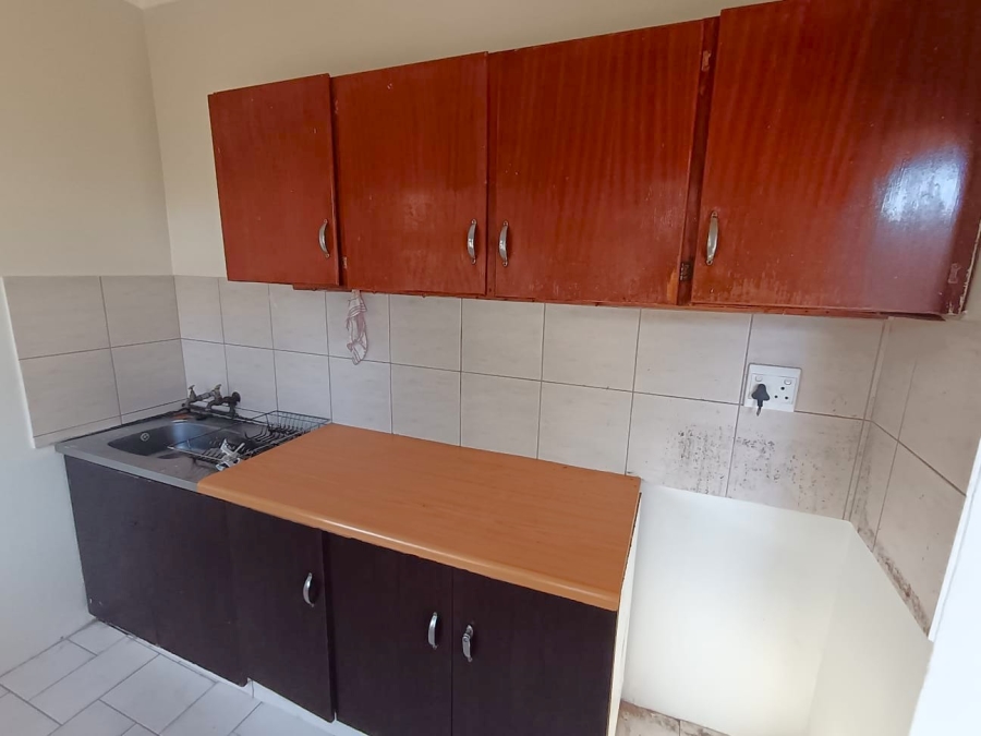 To Let 5 Bedroom Property for Rent in Uvongo KwaZulu-Natal