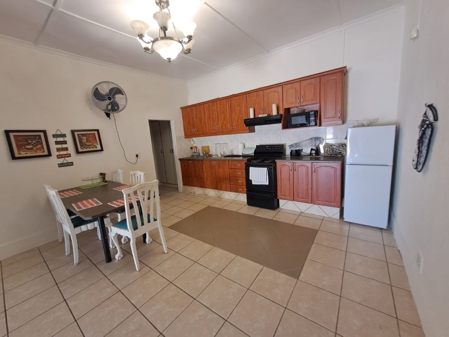 3 Bedroom Property for Sale in Uvongo KwaZulu-Natal