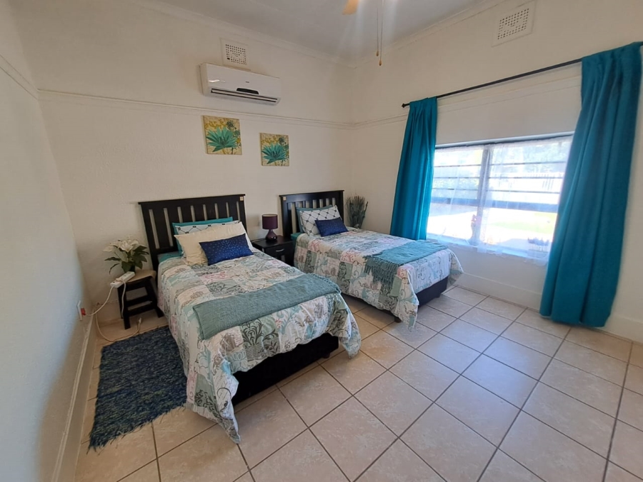 3 Bedroom Property for Sale in Uvongo KwaZulu-Natal