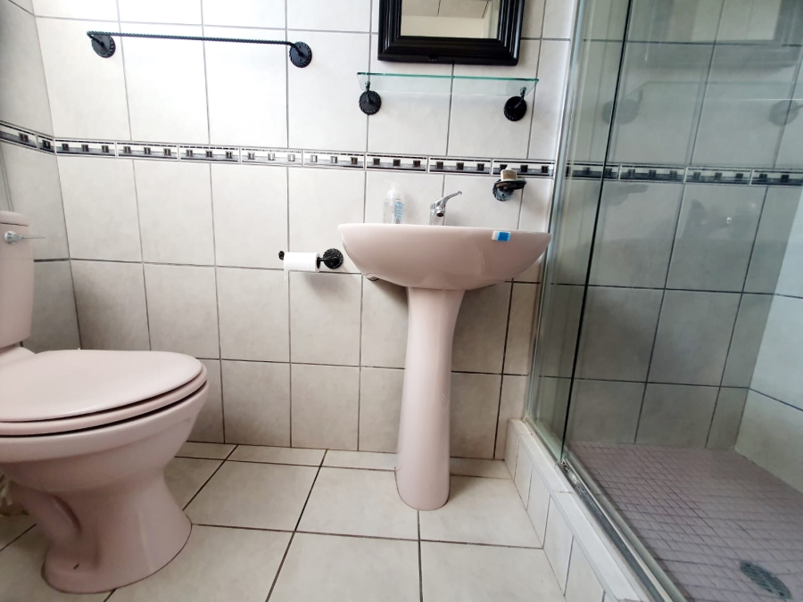 3 Bedroom Property for Sale in Brackenham KwaZulu-Natal