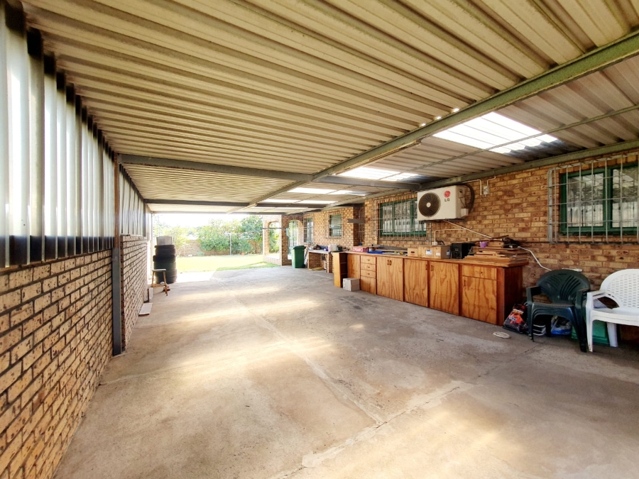 3 Bedroom Property for Sale in Brackenham KwaZulu-Natal