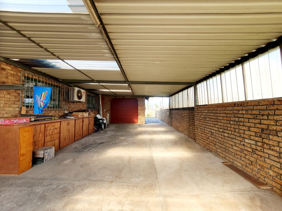 3 Bedroom Property for Sale in Brackenham KwaZulu-Natal