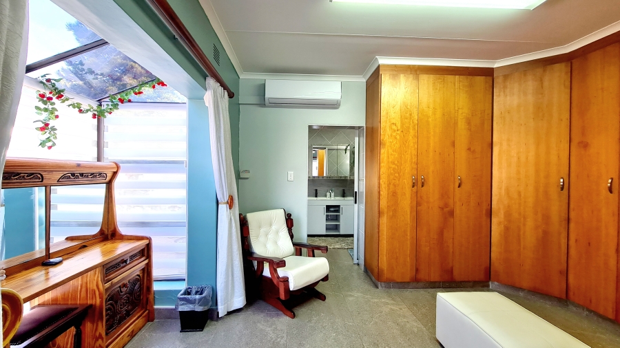 4 Bedroom Property for Sale in Hibberdene KwaZulu-Natal