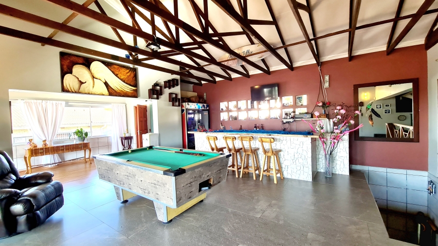 4 Bedroom Property for Sale in Hibberdene KwaZulu-Natal
