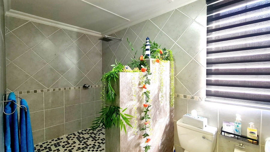 4 Bedroom Property for Sale in Hibberdene KwaZulu-Natal