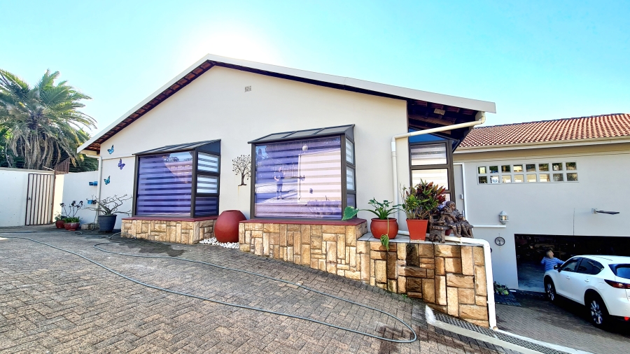4 Bedroom Property for Sale in Hibberdene KwaZulu-Natal