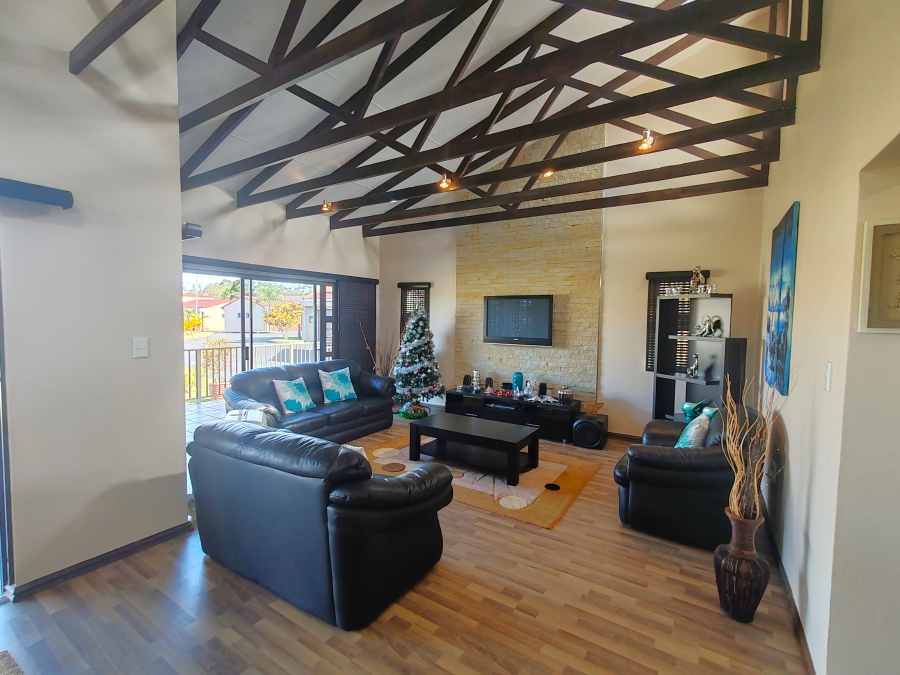3 Bedroom Property for Sale in Uvongo KwaZulu-Natal