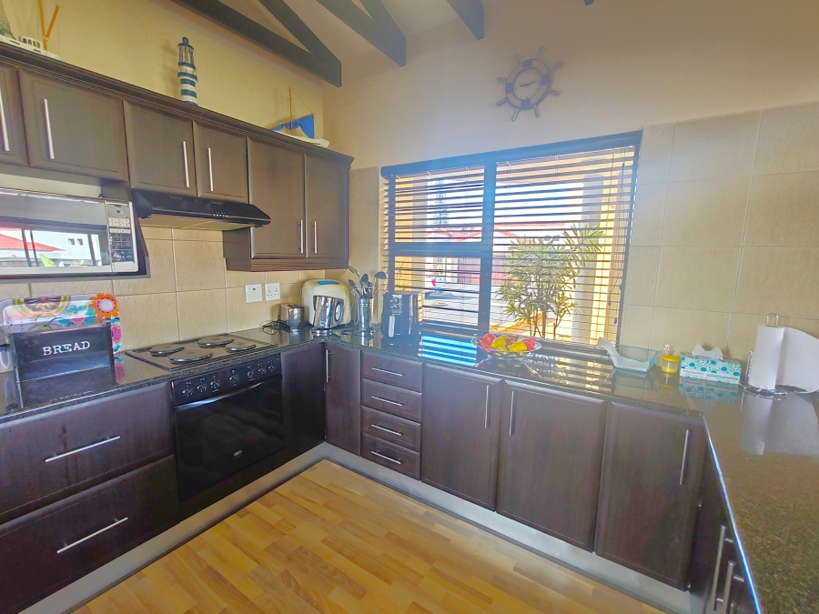 3 Bedroom Property for Sale in Uvongo KwaZulu-Natal