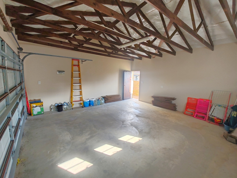 3 Bedroom Property for Sale in Uvongo KwaZulu-Natal