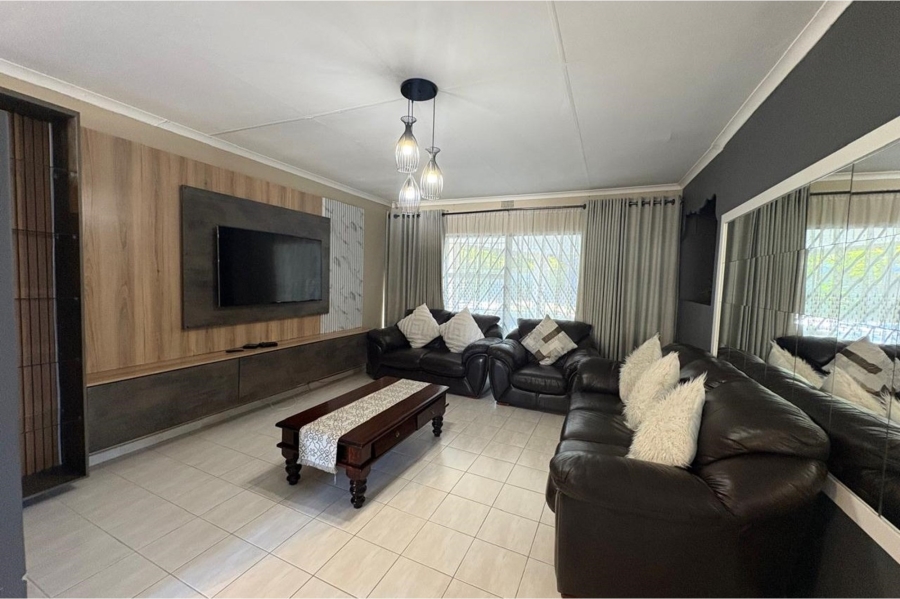 3 Bedroom Property for Sale in Huttenheights KwaZulu-Natal