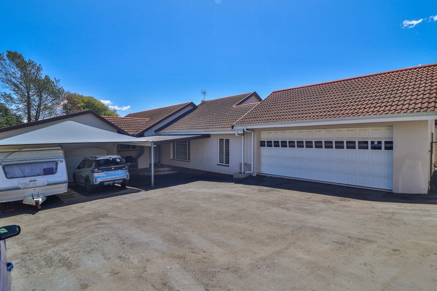 4 Bedroom Property for Sale in Hayfields KwaZulu-Natal