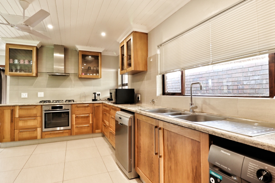 8 Bedroom Property for Sale in St Lucia KwaZulu-Natal